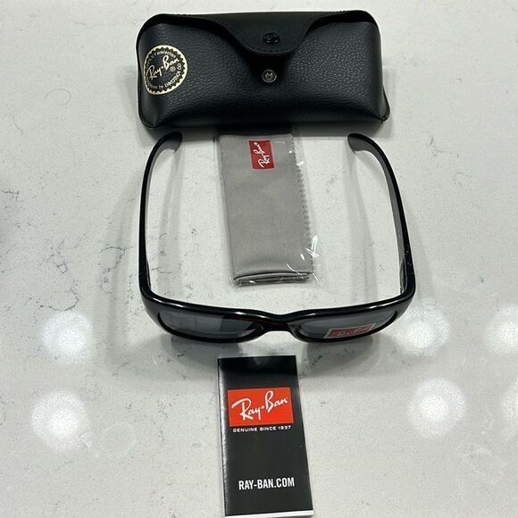New men’s RAY-BAN RB4194 53mm POLISHED BLACK lenses  UNISEX SUNGLASSES w/ CASE - Picture 1 of 5